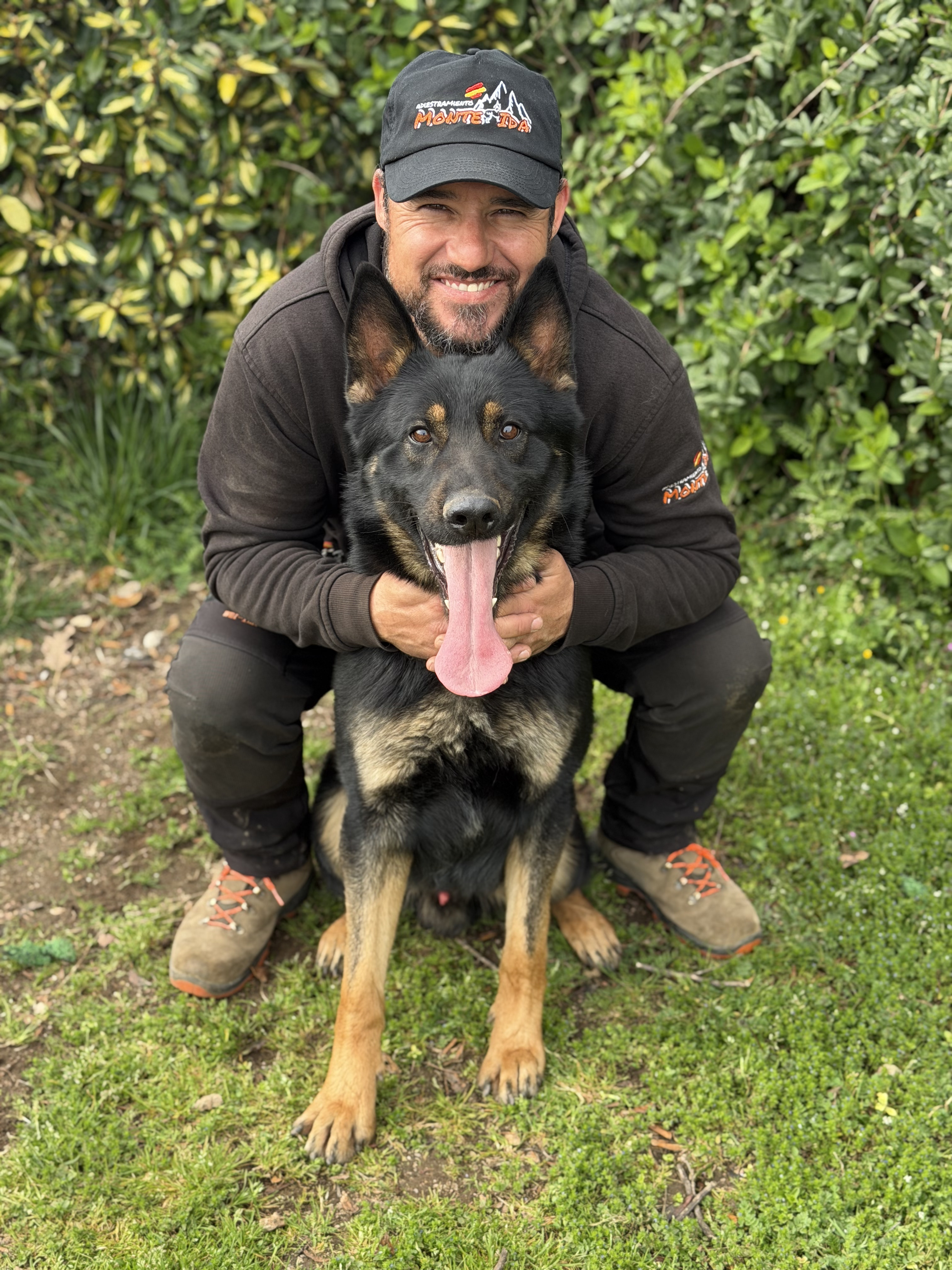 Israel - Adiestrador canino